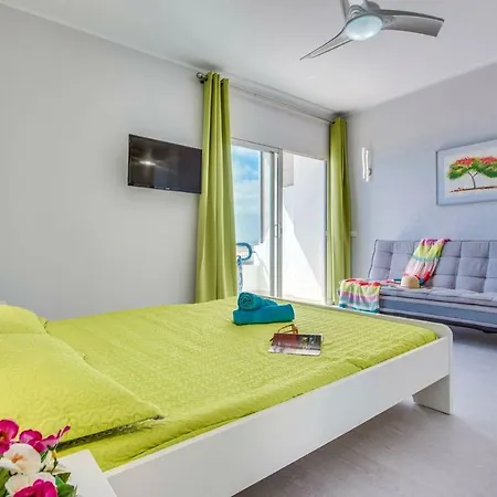 1204 Spectacular View Studio Refurbished New Apartment